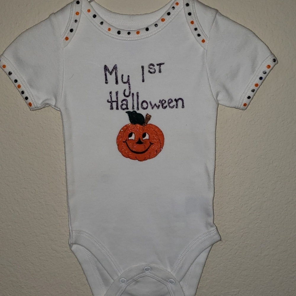 🎃🎃🎃 A Halloween onesie